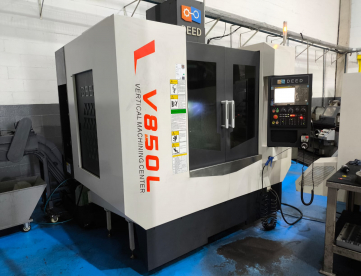 CENTRO DE USINAGEM VERTICAL - DEED - V850L - 850MM X 510MM X 510MM - ANO 2024