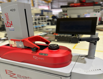 Foto: MÁQUINA PRESETTER DE FERRAMENTAS EZSET-IC1-420