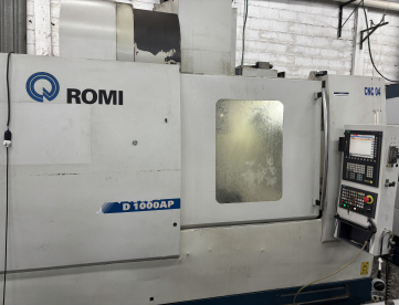 CENTRO DE USINAGEM VERTICAL - ROMI - D1000AP - 1020 x 610 x 640 - ANO 2017 - COMANDO SIEMENS