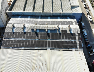 Foto: SISTEMA FOTOVOLTAICO 45,1 KWP (82X550W) CANADIAN