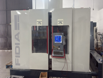 CENTRO DE USINAGEM 5 EIXOS FIDIA - MODELO K197/5  - ANO 2003 - 1650 x 750 x 700 - COMANDO FIDIA