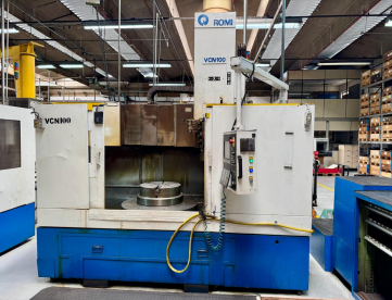 TORNO VERTICAL CNC - ROMI - VCN100 - COMANDO SIEMENS - PLACA HIDRÁULICA 550 MM - COM NR12