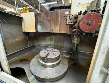 Foto: TORNO VERTICAL CNC - ROMI - VCN100 - COMANDO SIEMENS - PLACA HIDRÁULICA 550 MM - COM NR12