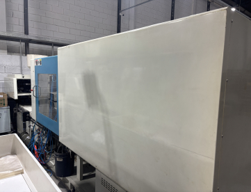 Foto: INJETORA DE PLÁSTICOS - LK MACHINERY - POTENZA 250 TONELADAS - ANO 2016