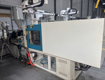 Foto: INJETORA DE PLÁSTICOS - LK MACHINERY - POTENZA 130 TONELADAS - ANO 2014