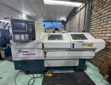 TORNO CNC - ROMI - CENTUR 30D - 1000MM - ANO 2009 - COMANDO SIEMENS