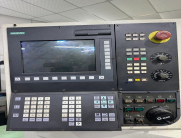 Foto: TORNO CNC - ROMI - CENTUR 30D - 1000MM - ANO 2009 - COMANDO SIEMENS