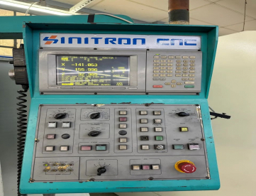 Foto: CENTRO DE USINAGEM - SINITRON - VMC65 - 650 x 430 x 500 - ANO 2001 - COMANDO MITSUBISHI M64 