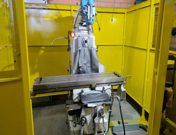 Foto: FRESADORA FERRAMENTEIRA CONVENCIONAL - MENEGOTTO - ISO40 -NR12