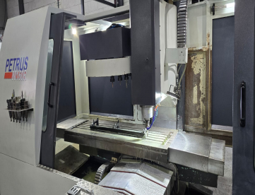 Foto: CENTRO DE USINAGEM VERTICAL  - NARDINI / DIPLOMAT - PETRUS 80160R -  1520 x 705 x 700 - ANO 2011