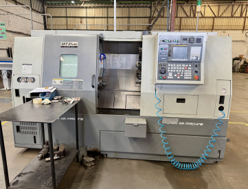 CENTRO DE TORNEAMENTO - HYUNDAI - SKT-21LMS - ANO 2008 - 550 x 750 MM - 4 FERRAMENTAS ACIONADAS E SUBSPINDLE