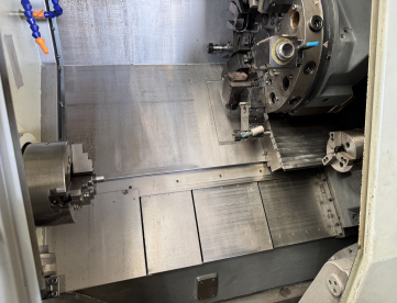 Foto: CENTRO DE TORNEAMENTO - HYUNDAI - SKT-21LMS - ANO 2008 - 550 x 750 MM - 4 FERRAMENTAS ACIONADAS E SUBSPINDLE