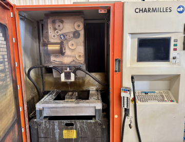 Foto: ELETROEROSÃO A FIO - CHARMILLES - ROBOFIL 290P - ANO 2001 - PERFEITO FUNCIONAMENTO