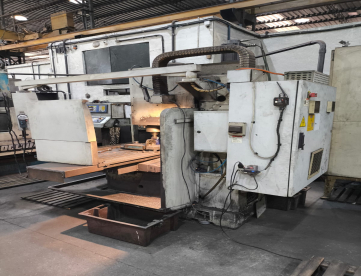FRESADORA CNC - TRAVIS - M6  - 1000 x 500 x 530MM - ANO 2009