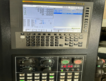 Foto: CENTRO DE USINAGEM VERTICAL - NEWAY - VM740 - 750 x 500 x 420 - ANO 2023 - 4º EIXO - COMANDO FANUC OiMF PLUS