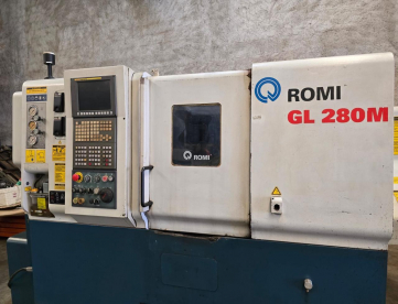 Foto: CENTRO DE TORNEAMENTO - ROMI - GL280M - ANO 2010 - COM FERRAMENTAS ACIONADAS