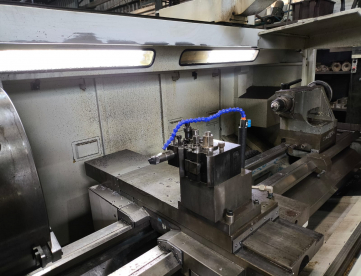 Foto: TORNO CNC - ROMI - MULTIPLIC 40A - ANO 2004 - 685 x 2000 MM