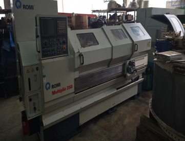 TORNO CNC - ROMI - MULTIPLIC 35D - 520X2000MM - ANO 2008 - COMANDO SIEMENS