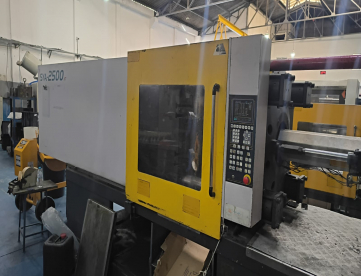 INJETORA DE PLÁSTICOS - SINITRON - SYA 250 TONELADAS - ANO 2007