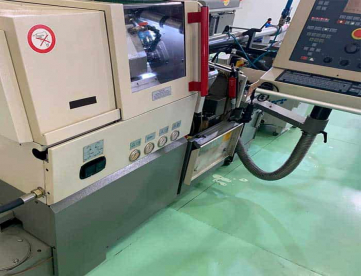 TORNO CNC AUTOMÁTICO DE CABEÇOTE MÓVEL - TRAUB - TNL12/7 - ANO 2003