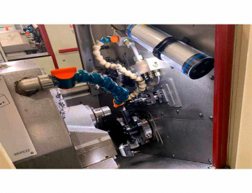 Foto: TORNO CNC AUTOMÁTICO DE CABEÇOTE MÓVEL - TRAUB - TNL12/7 - ANO 2001