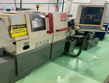 TORNO CNC AUTOMÁTICO DE CABEÇOTE MÓVEL - TRAUB - TNL12/7 - ANO 2000 - TEM MANUTENÇÃO PARA FAZER