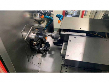 Foto: TORNO CNC AUTOMÁTICO DE CABEÇOTE MÓVEL - TRAUB - TNL12/7 - ANO 2000 - TEM MANUTENÇÃO PARA FAZER
