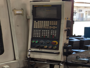 Foto: CENTRO DE USINAGEM VERTICAL - ROMI - DISCOVERY 1250 - ANO 2004 - REFRIGERAÇÃO SPINDLE - COMANDO FANUC