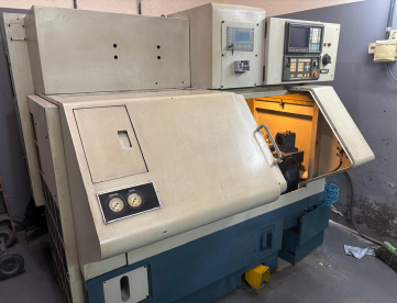 Foto: RETIFICA CILINDRICA CNC - MONTADA EM UM TORNO CNC GALAXY 10 - COMANDO MACH 6 - MÁQUINA FABRICADA PELA PRÓPRIA ROMI - ANO 2007