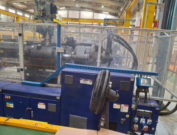 Foto: INJETORA DE PLÁSTICOS - HAITIAN - MA8000II/6800 - ANO 2015 + ROBÔ STAR SEIKI ESW-1200sII