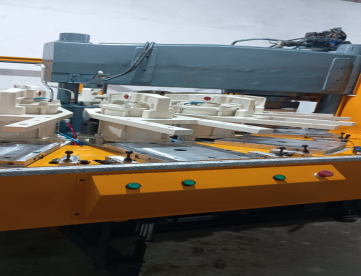 Foto: INJETORA DE PLÁSTICOS - HIMACO ACTUAL - MR12 1000-740LH - ANO 2013 -  COM MESA ROTATIVA DE 12 ESTAÇÕES