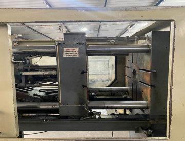 Foto: INJETORA DE PLÁSTICOS - JASOT - 880/180 TONELADAS - ANO 2010