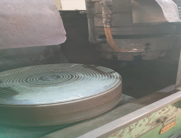 Foto: RETÍFICA TIPO BLANCHARD RUSSA  - REBOLO 750 MM - ANO 1962