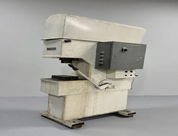 ENDIREITADEIRA HIDRÁULICA - BREGA - HR 16 - ANO 1994