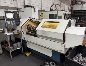 TORNO CNC - ROMI - CENTUR 30D - ANO 2011 - 430 x 1000 MM - COMANDO SIEMENS