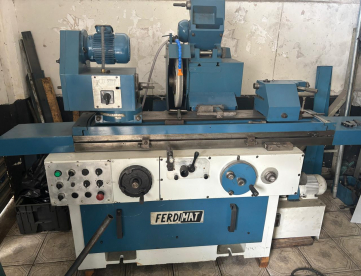 RETÍFICA CILÍNDRICA UNIVERSAL - FERDIMAT -  MOD.UA71 - COM CABEÇOTE PARA INTERNO  COM MERGULHO HIDRÁULICO - 300MM X 750MM - ANO 1995