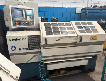 TORNO CNC - ROMI - CENTUR 30D - 430 x 1000 MM - COMANDO MACH 9 - ANO 2002