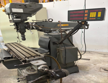 FRESADORA FERRAMENTEIRA - INFRESA - 177 - ISO 40 - ANO 1981