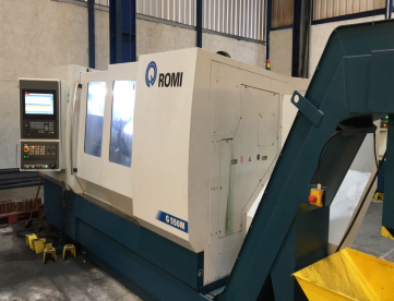 CENTRO DE TORNEAMENTO - ROMI - G550M - ANO 2020 - 530 X 1300 MM - COM FERRAMENTAS ACIONADAS