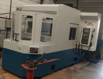 CENTRO DE USINAGEM HORIZONTAL - DUPLO PALLET - ROMI - PH400 - ANO 2008 - 630 x 630 x 630 MM
