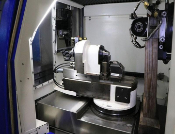 Foto: AFIADORA CNC ROLLOMATIC - 6 EIXOS - GRIND SMART 6000 XL - COM CARREGAMENTO ROBÒTICO AUTOMÁTICO INTEGRADO - ANO 2006