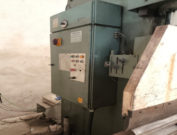 Foto: DOBRADEIRA HIDRÁULICA - LVD - DIAMINT - 135 TONS X 4000MM