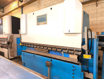 PRENSA DOBRADEIRA HIDRÁULICA CNC - GASPARINI - MODELO PBS 150/3000 - ANO 2012
