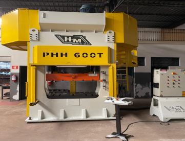 Foto: PRENSA HIDRÁULICA - HIDRALMAC - MOD. PHH 600 T - MESA 1070MM X 670MM - ANO 2015