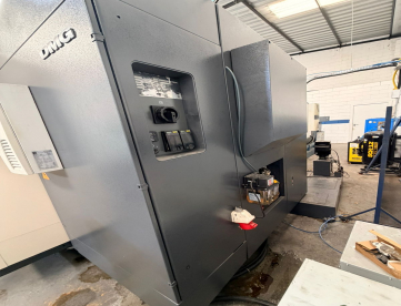 Foto: CENTRO DE USINAGEM VERTICAL - DMG GILDEMEISTER - 1035 V- ECO - 1035 X 560 X 510 - ANO 2011