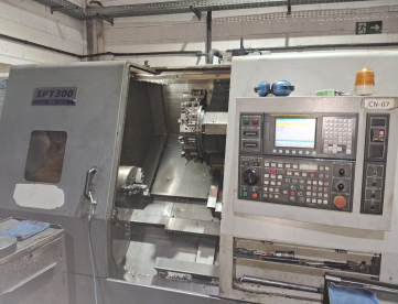 CENTRO DE TORNEAMENTO - HYUNDAI - SKT300 -750 X 380 - ANO 2011