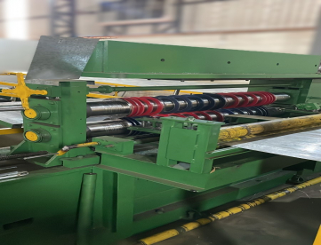 Foto: Máquina de Corte Longitudinal de Bobinas Sllitte