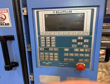 Foto: INJETORA DE PLASTICOS HAITIAN COM SERVO MOTOR MARTE 2500 /1000 - ANO 2011