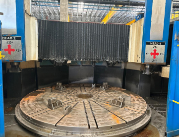 Foto: TORNO VERTICAL CNC  -PHOEMIX VTC 144/160  -PLACA DE 4000 X 1000 MTS ,DUAS TORRES,COMANDO FANUC -  DOIS MAGAZINES- ANO 2008