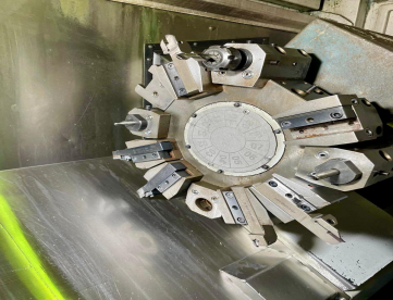 Foto: CENTRO DE TORNEAMENTO - ROMI - GL240 - ANO 2010 - 240 x 400 MM - COMANDO FANUC